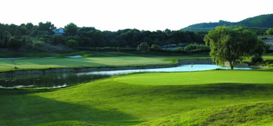 Pula Golf charakterisiert sich durch überwiegend flache Fairways und ist daher besonders für Just-for-Fun-Golfer geeignet. (Foto: Pula Golf)