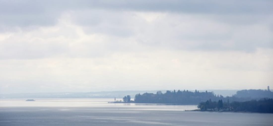 <h2>Morgenstimmung am Bodensee</h2>Der Bodensee grenzt gleich an vier Länder und verbindet somit Deutschland, Österreich, Lichtenstein und die Schweiz. (Foto: Getty)