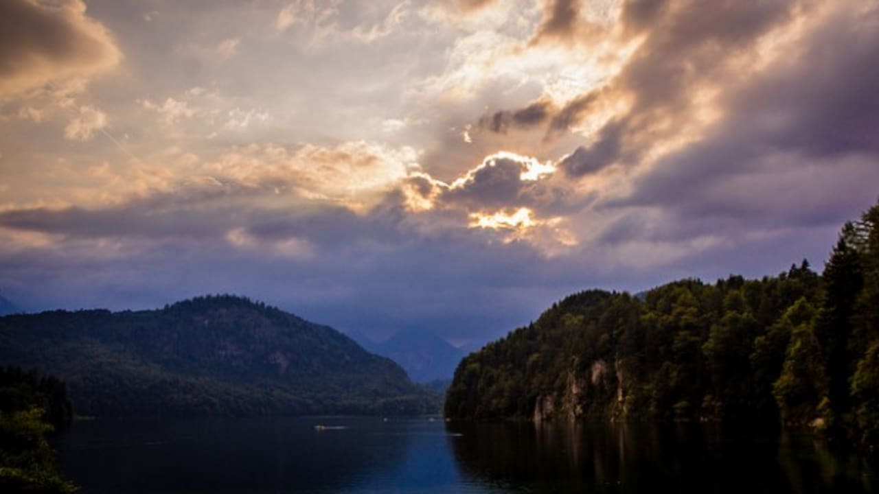 <h2>Albsee</h2>
Im Albsee spiegelt sich die eindrucksvolle Kulisse der abwechslungsreichen Landschaft (Foto:flickr).