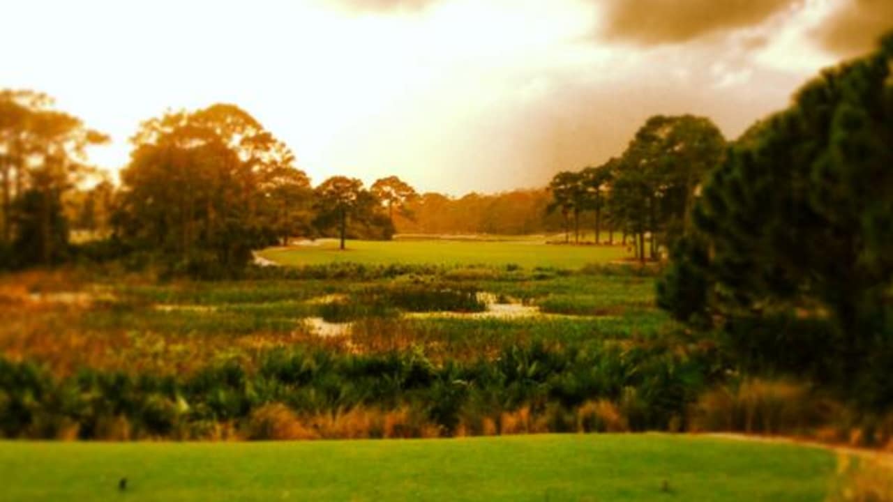 Luke Donald war Anfang des Monats bereits höchst erfreut über einen "Wunderschönen Abend in Südflorida im Bears Club." Hier spielt übrigens auch Rory McIlroy... (Foto: @LukeDonald, Twitter)