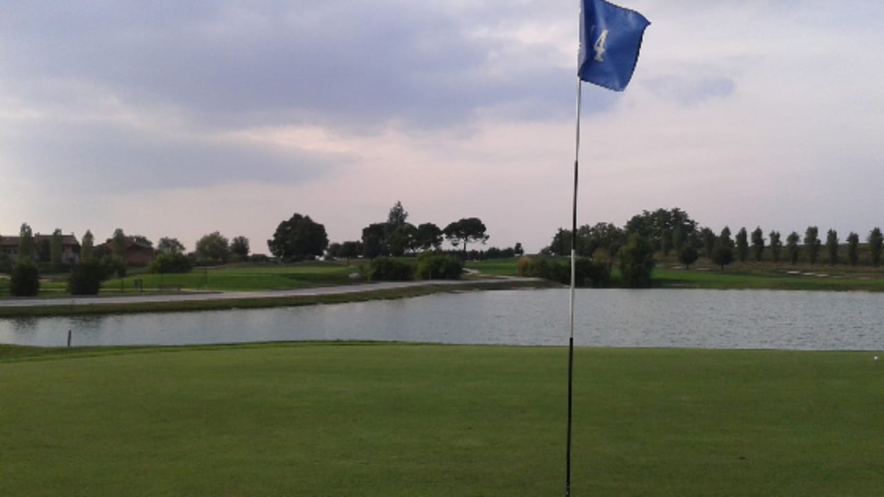 ...das ist Golfen am Gardasee! (Bild: Golf Post)