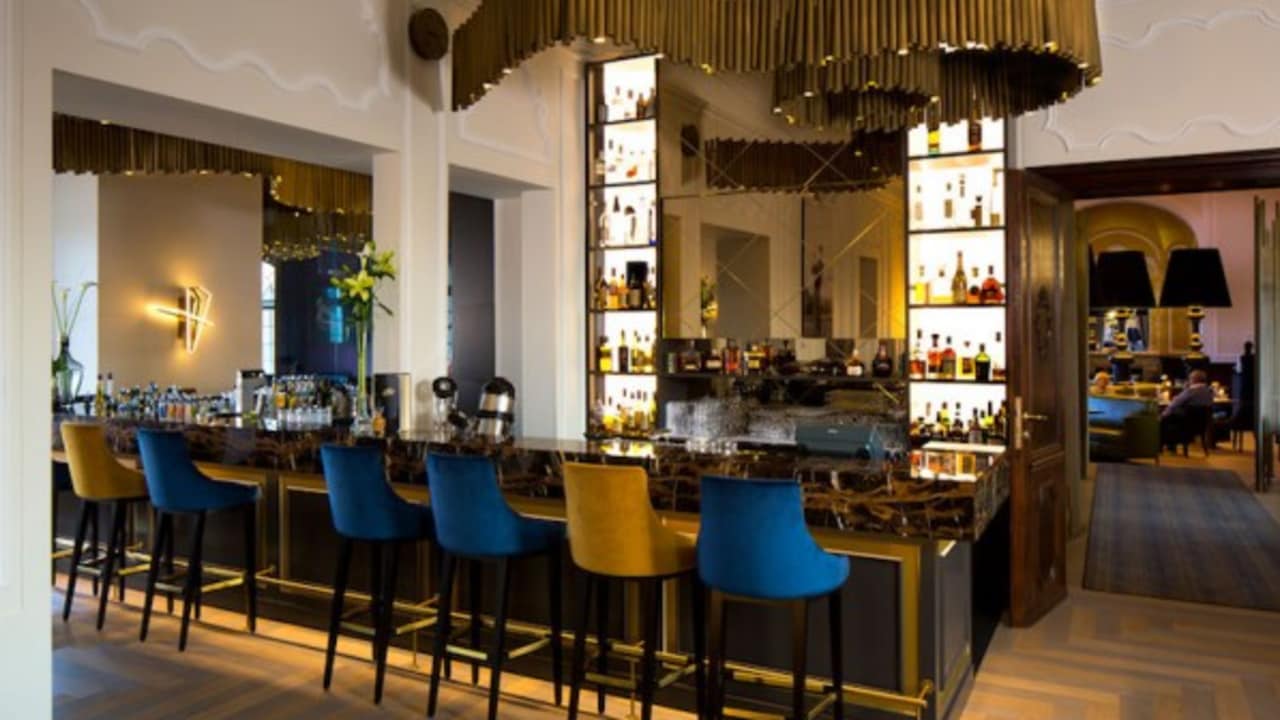 Die Bar 1842 im Schlosshotel Fleesensee punktet mit kreativen Cocktail-Kreationen.