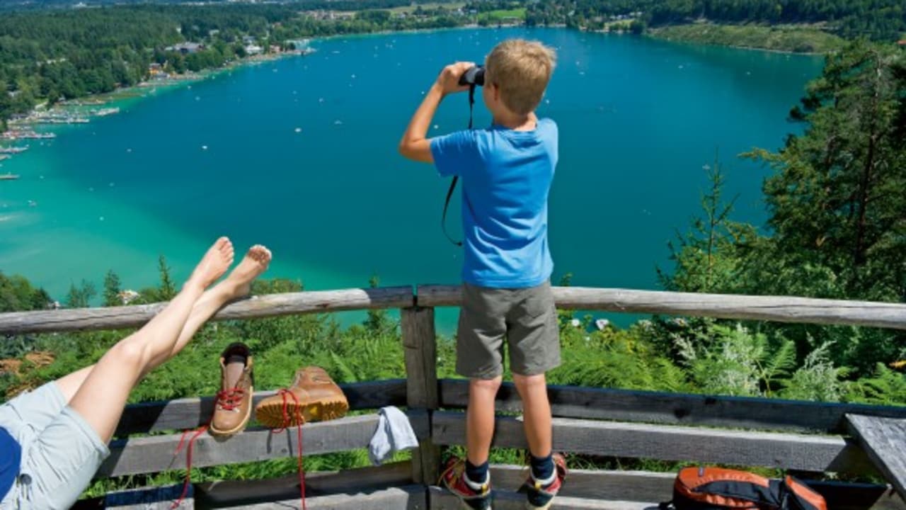 <h2>Der Klopeiner See - perfekt zum Baden</h2> Gelegen in Südkärnten bietet ein Urlaub am Klopeiner See im Gemeindegebiet von Sankt Kanzian zahlreiche Möglichkeiten: Wandern, radfahren und mountainbiken, schwimmen und golfen. Der Klopeiner See gehört zu den wärmsten Badeseen in Europa und erreicht im Sommer Wassertemperaturen bis zu 28 Grad Celsius. (Foto: Kärnten)