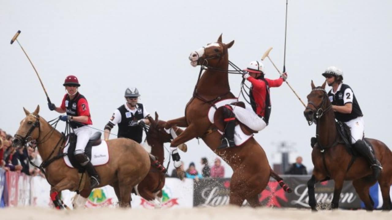 <h2>Turniere</h2>
Julius Baer Beach Polo World Cup Sylt am Strand von Hoernum (Foto: getty).
