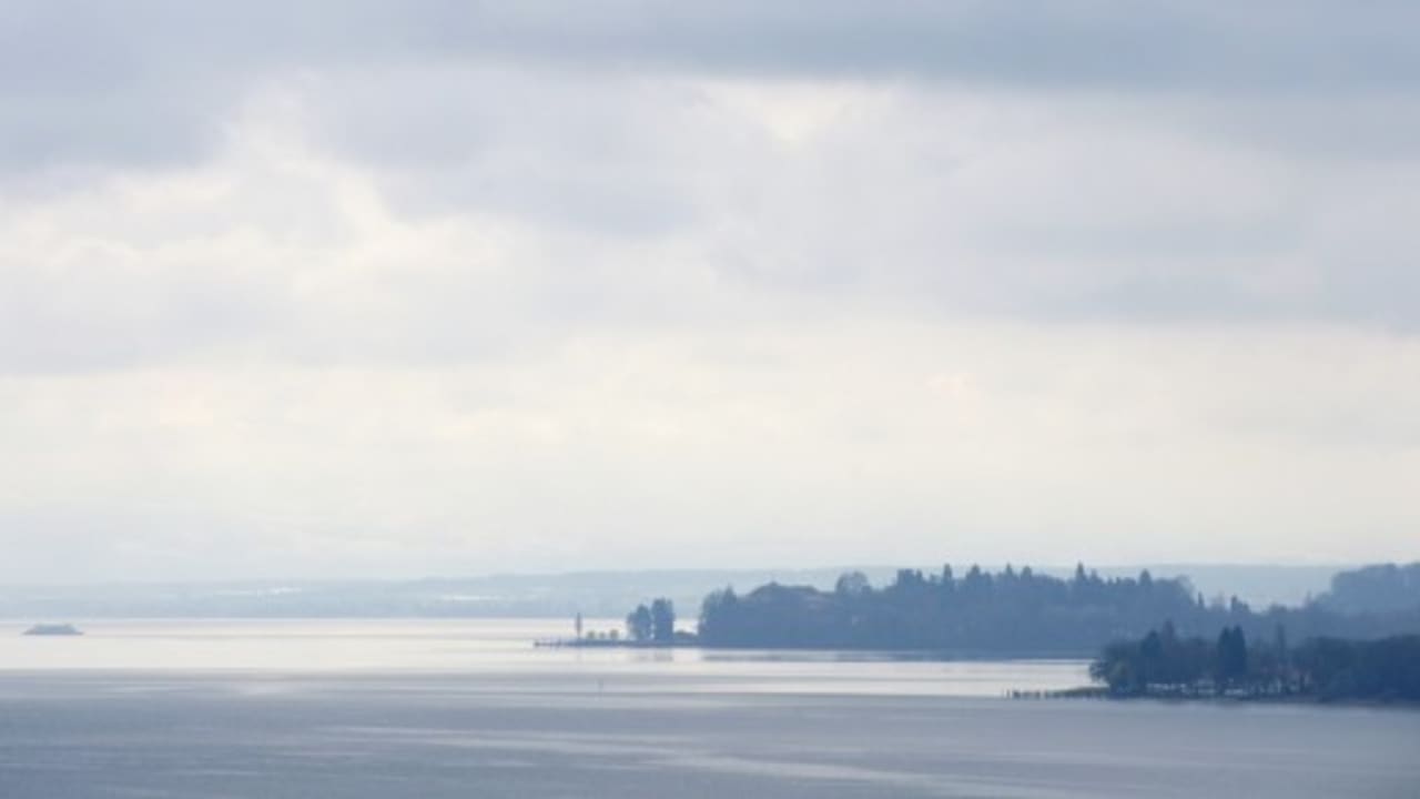 <h2>Morgenstimmung am Bodensee</h2>Der Bodensee grenzt gleich an vier Länder und verbindet somit Deutschland, Österreich, Lichtenstein und die Schweiz. (Foto: Getty)