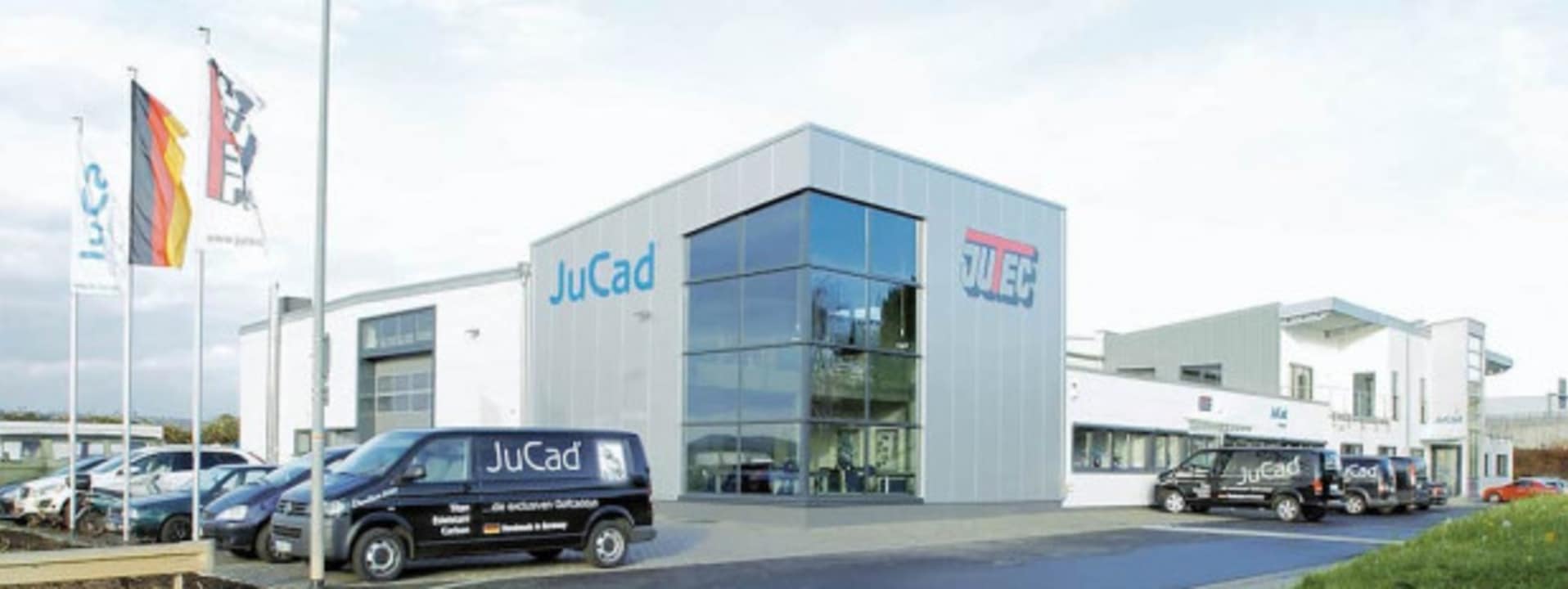 11-Golf-Post-Advent-Jucad-headquater