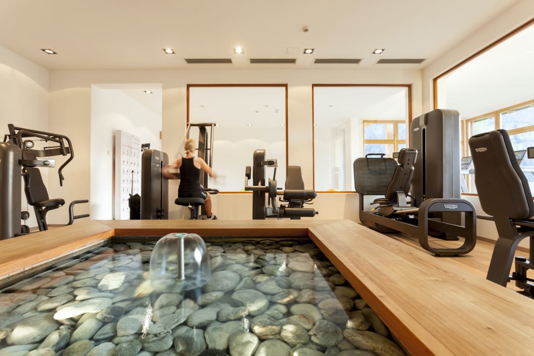 Fitness-Center-mit-Dolomiten-Blick