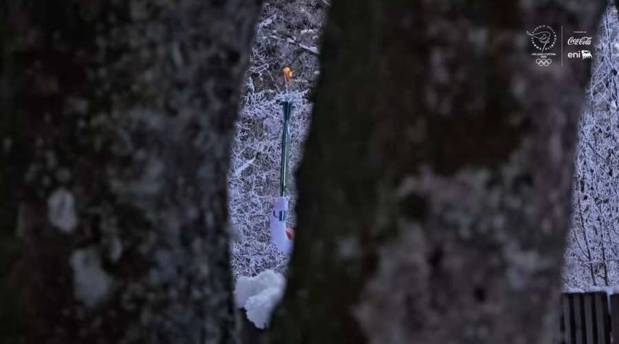 Olympische Fackel begeistert am 54. Tag des Italien-Fackellaufs