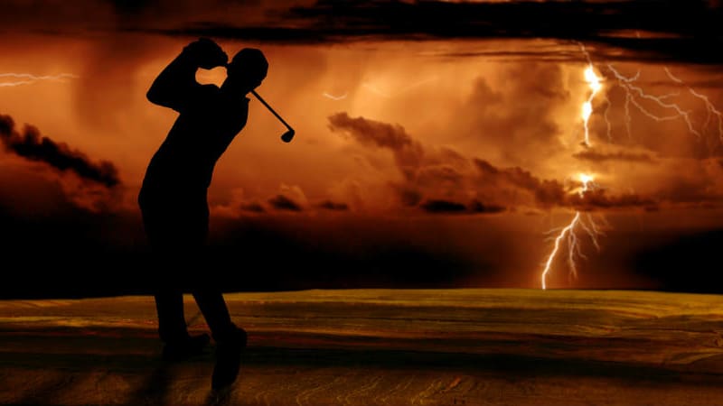 Gewitter auf dem Golfplatz — w...