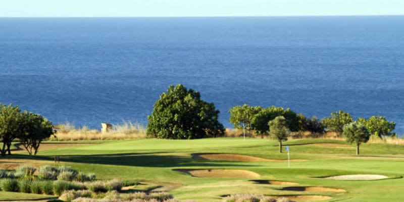 ROBINSON eröffnet die Golfsais...