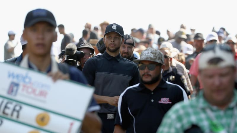 Basketball-Superstar Stephen C...