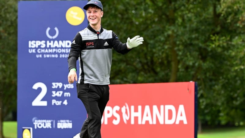 European Tour: Golfer mit Behi...