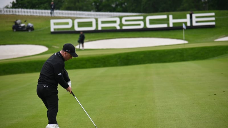 Golfer mit Behinderung sorgen...