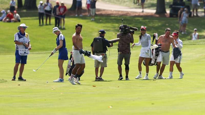 Solheim Cup 2024: Darum feierten die Caddies in Team USA oberkörperfrei