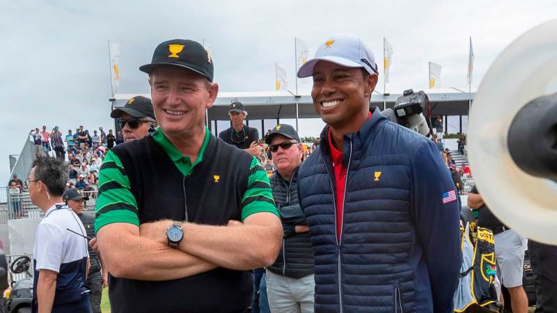Ernie Els lädt Tiger Woods auf...