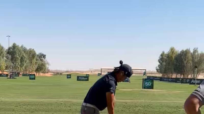 Anthony Kim arbeitet mit Coach...