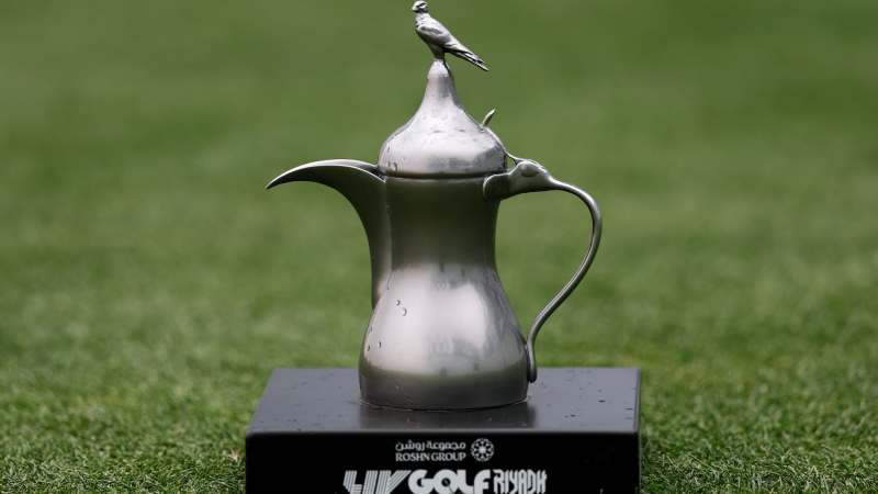 LIV Golf startet mit 4-Runden-...