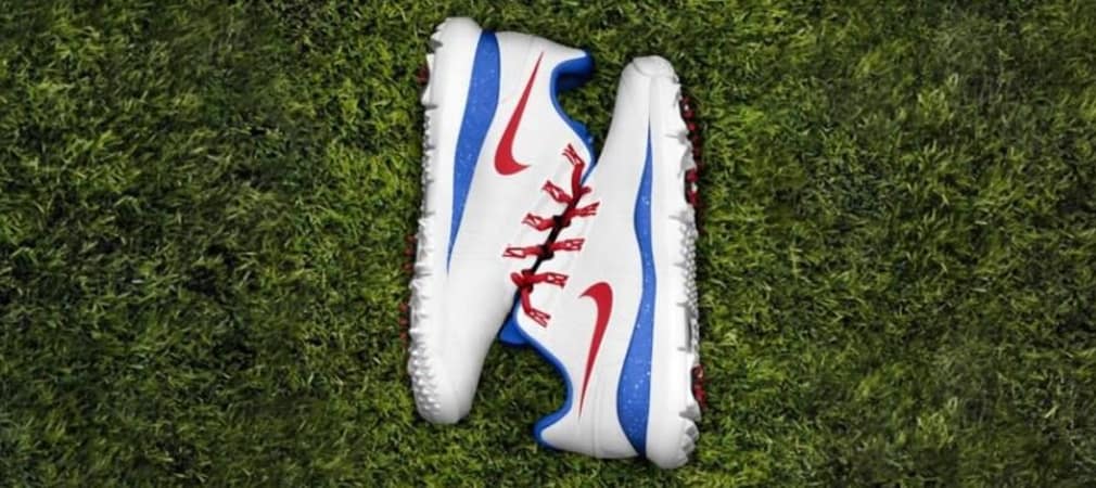 Tiger Woods wird ab sofort mit diesen Schuhe über die Grüns der Golfclubs laufen. Designed wurde das Modell von seinem Fan Dane Thompson. (Foto: twitter.com/TigerWoods)