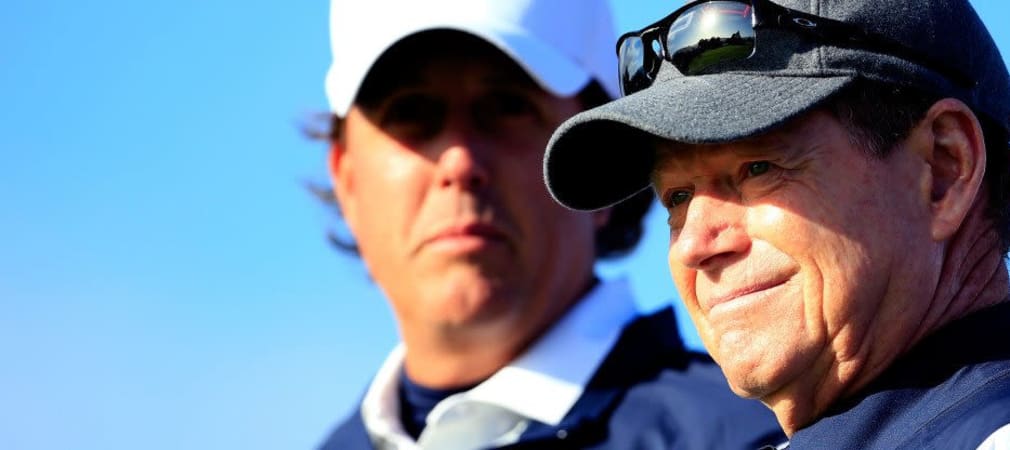 Phil Mickelson kritisierte seinen Kapitän Tom Watson heftig nach der deutlichen Niederlage der US-Amerikaner im Ryder Cup.