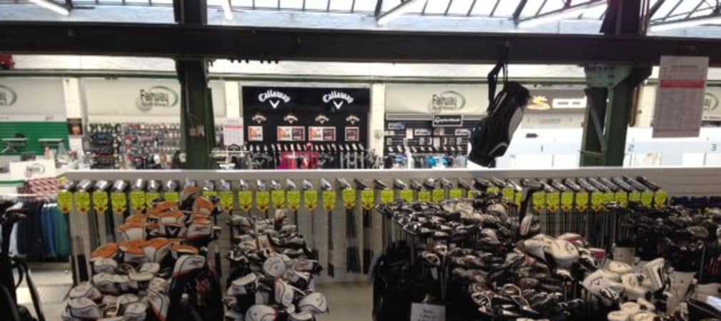 Große Auswahl beim Demotag des Fairway Golfshops bei GolfCity Pulheim am 19.04.2015 (Foto: Fairway Golfshop)