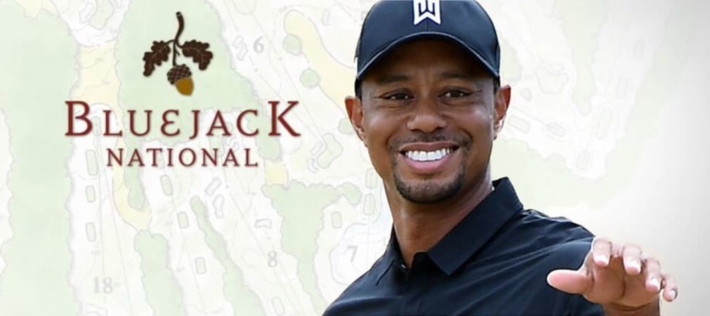 Tiger Woods eröffnet den ersten von ihm designten Golfplatz in den USA.