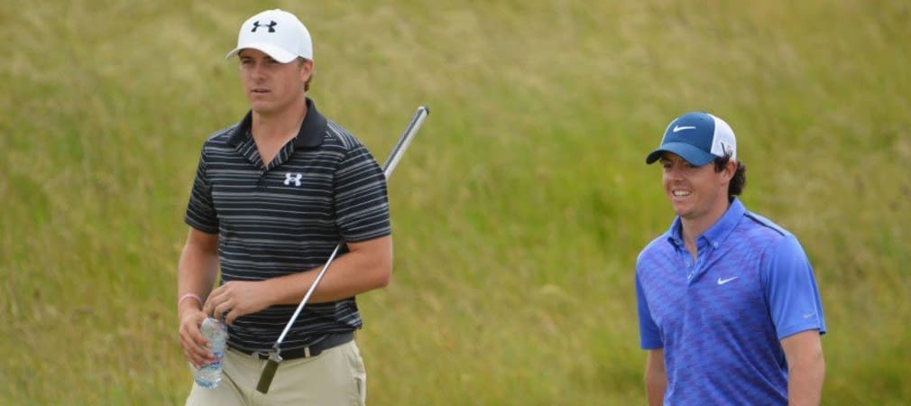 Jordan Spieth nutzt die Verletzungspause von Rory McIlroy um ihm immer mehr auf die Pelle zu rücken. (Foto: Getty)