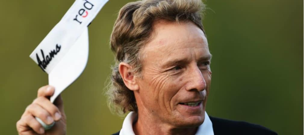 Auf dem Weg zur Dreistelligkeit: Bernhard Langer zeigt seinen jungen Kollegen, wie man sich auch im fortgeschrittenen Golf-Alter an die Spitze spielt. (Foto: Getty)