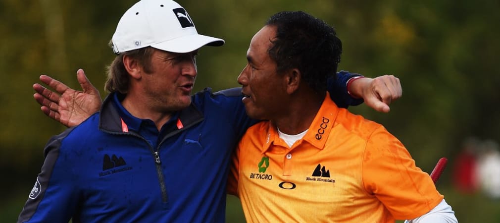 Sieger der European Open 2015, Thongchai Jaidee (re.), und Pelle Edberg im Sept. 2015. (Foto: Getty)