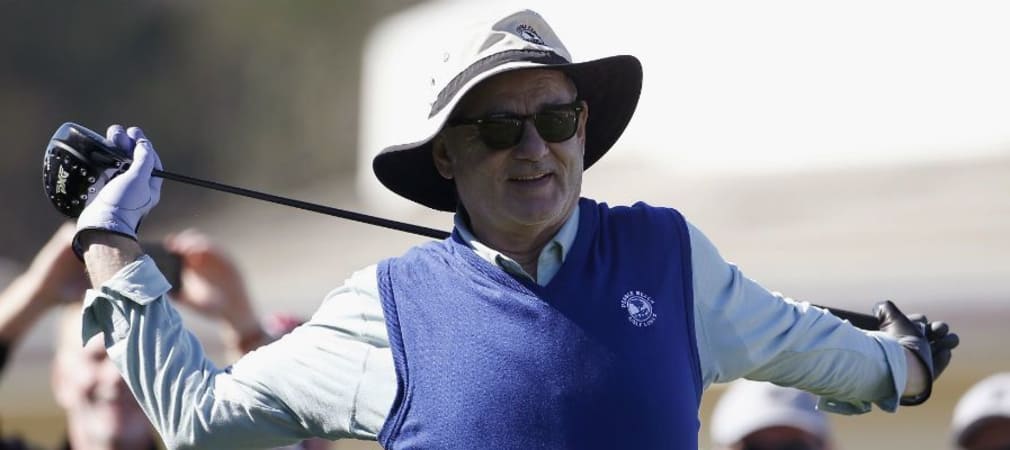 Entspannt und alles im Griff? Bill Murray legte in Pebble Beach wieder einen Auftritt der besonderen Art hin. (Foto: Getty)