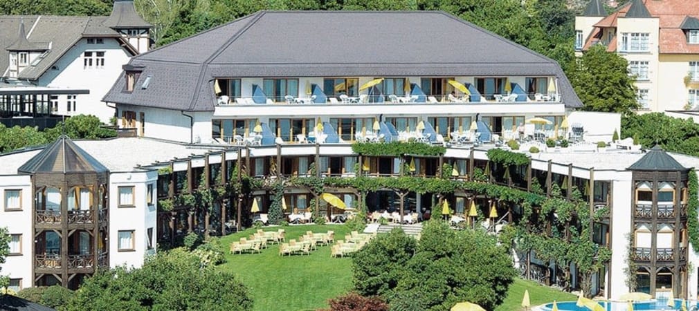 Jetzt einen Reisegutscheinfür das Golf- und Seehotel Engstler am Wörthersee in Kärnten gewinnen.