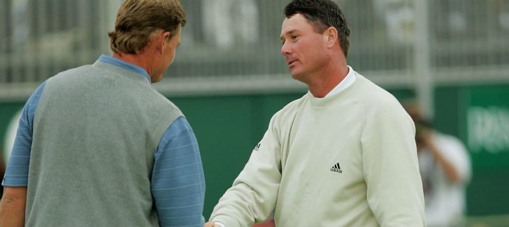 Lieferten sich ein packendes Stechen. Am Ende sicherte sich der Außenseiter den Claret Jug: Ernie Els und Todd Hamilton (rechts). (Foto: Getty)