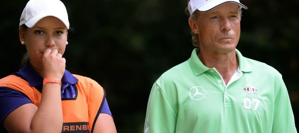 Nicht nur Vater und Sohn: Beim Event der PGA Tour spielten Majorsieger mit ihrem Nachwuchs. Bernhard Langer (rechts) nahm seine Tochter Christina mit auf die Runde. (Foto: Getty)