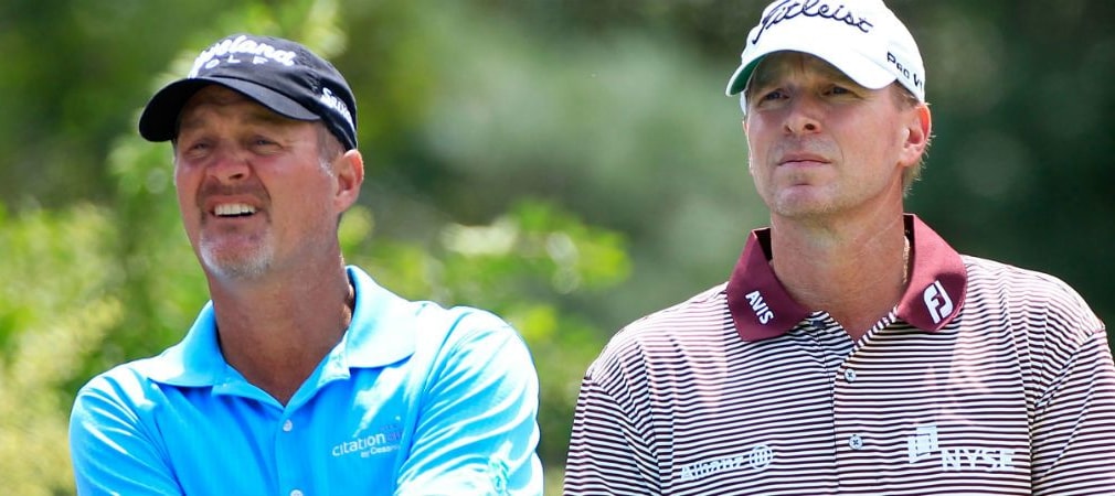 Jerry Kelly und Steve Stricker kennen sich seit gefühlten Ewigkeiten. Beim Franklin Templeton Shootout stehen sie nach dem Auftakt gemeinsam an der Spitze. (Foto: Getty)