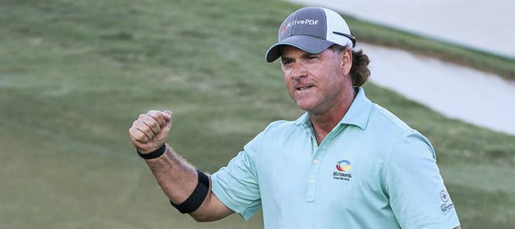 Scott McCarron schnappt sich auf dem letzten Loch den Sieg bei der Allianz Championship.(Foto: Twitter/@ChampionsTour)