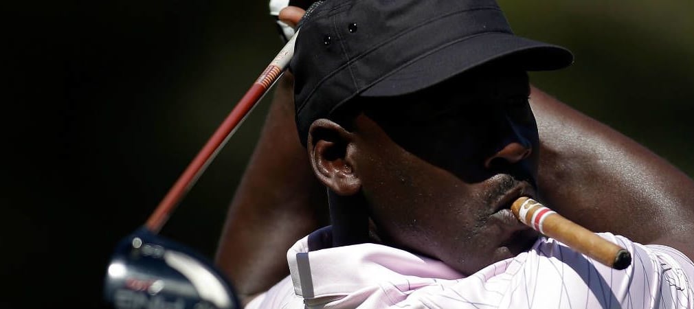 Michael Jordan ist leidenschaftlicher Golfer und setzt dabei gerne größere Summen Geld bei Wetten ein.