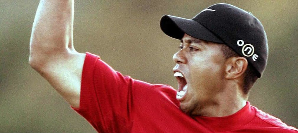 Tiger Woods jubelt beim Masters Tournament 2005. (Foto: Getty)