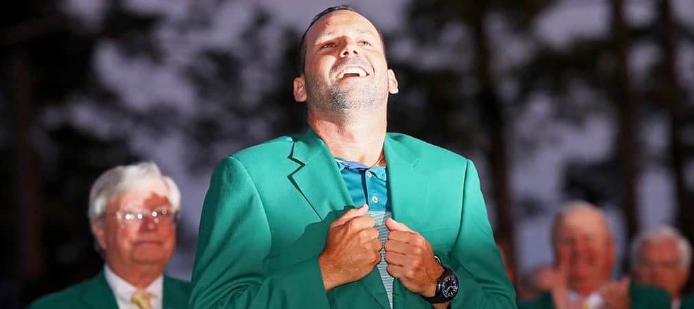 US Masters 2017 Sieger Sergio Garcia mit Green Jacket und Trophäe