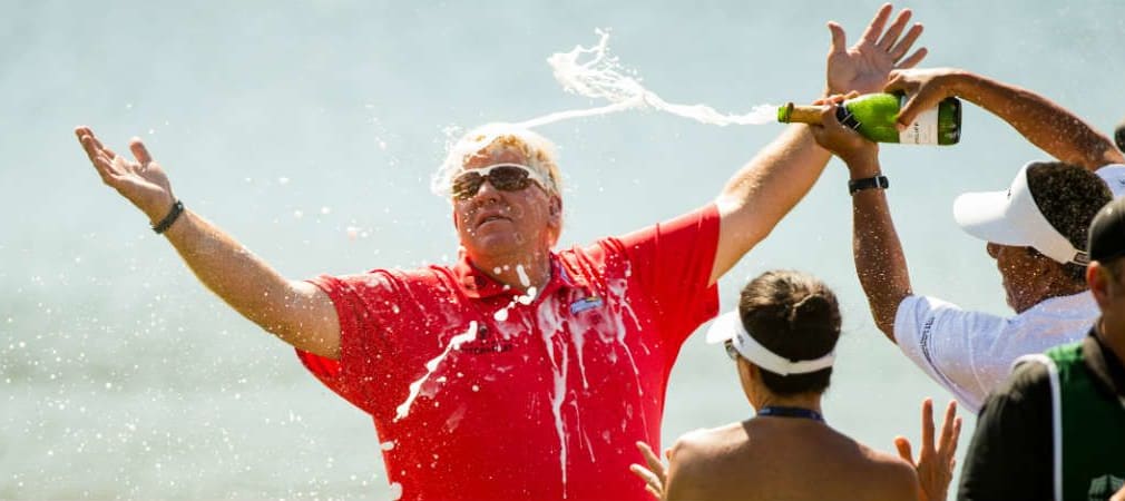 John Daly lässt sich nach seinem Sieg beim Insperity Invitational feiern. (Foto: Getty)