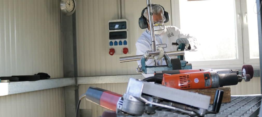 Im Werk des deutschen Elektro-Trolley-Herstellers TiCad sitzt jeder Handgriff und beste Qualität ist das höchste Gut. (Foto: Golf Post)