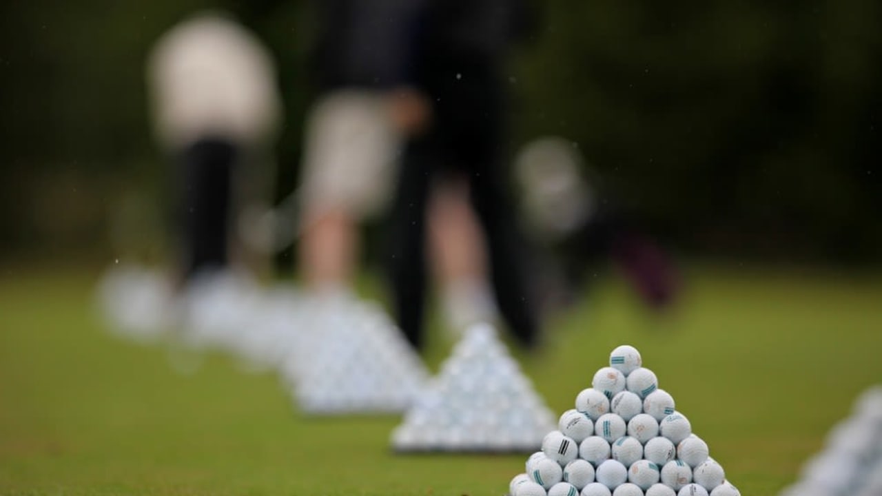 Golfballpyramide (Foto: clappstar)
