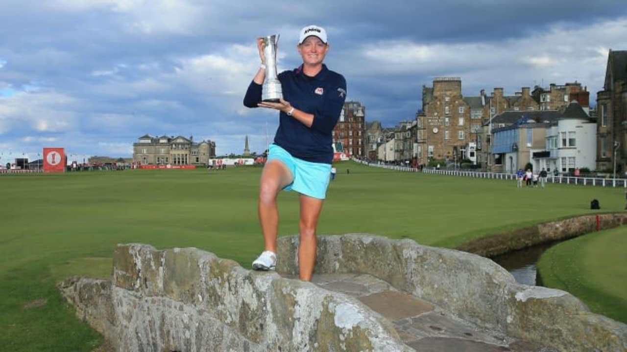 Stacy Lewis und die Trophäe