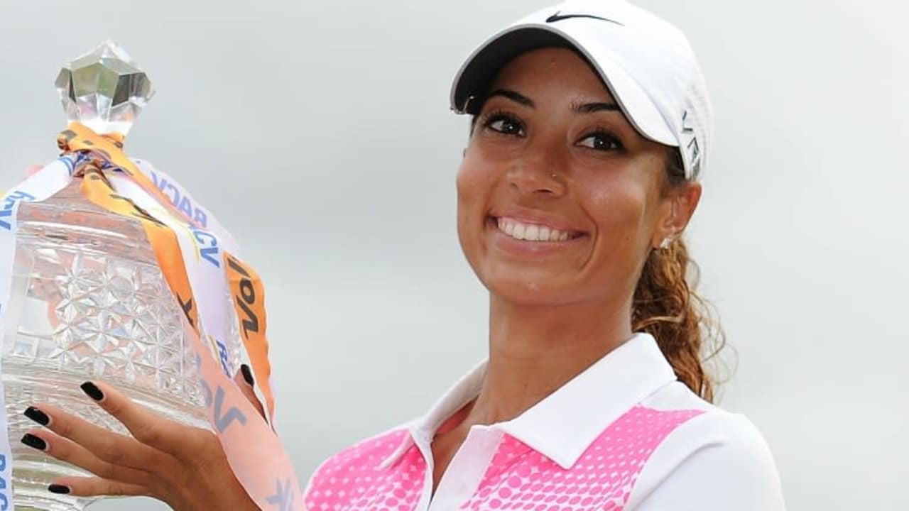 Cheyenne Woods ist die stolze Siegerin des Volvik Ladies Masters an der australischen Gold Coast