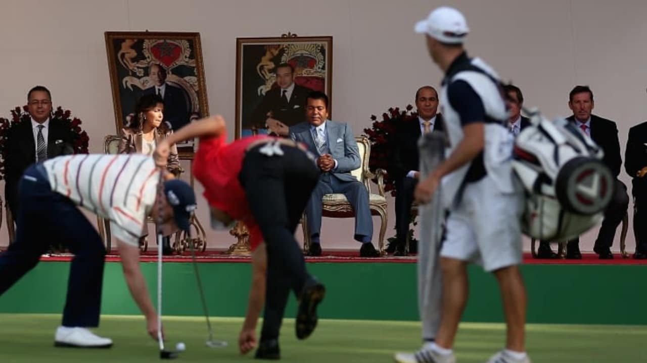 Bei der Trophée Hassan II in Marokko wird unter den Augen des Prinzen und seiner Gefolgschaft geputtet. (Foto: Getty Images)