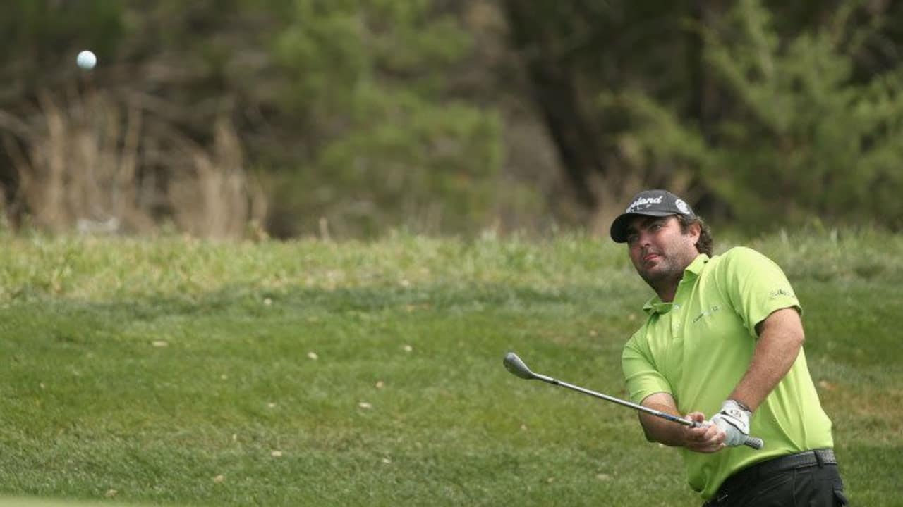 Hoch und rein - Steven Bowditch führt das Feld der Valero Texas Open als Spitzenreiter ins Wochenende. (Foto: Getty)