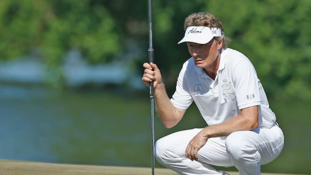 Bernhard Langer gönnte sich in der ersten Hälfte der Regions Tradition eine kleine Pause, aber Runde drei wird wieder angegriffen. (Foto: Getty)