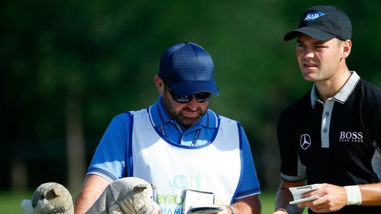 Der Blick ins Birdie-Book verrät Martin Kaymer: Da ist was drin! Der PLAYERS-Champion ist bei der HP Byron Nelson Championship erneut gut im Rennen. (Foto: Getty)