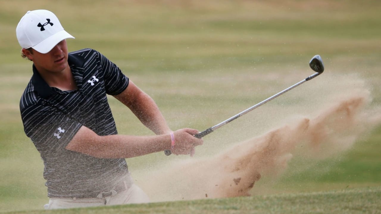 Jordan Spieth gelang eine exakte Kopie seines Bunkerschlags von der John Deere Classic 2013.