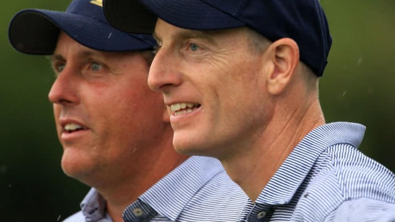 Im Team USA stehen Phil Mickelson und Jim Furyk als verbliebene Veterane mit langer Ryder-Cup-Geschichte an der Spitze.