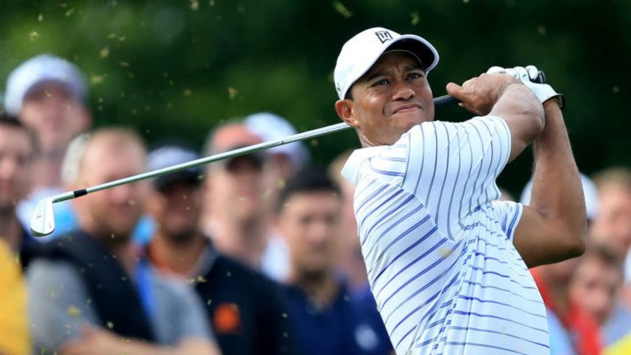 Richtig abschlagen konnte Tiger Woods zuletzt bei der PGA Championship in August. Nun ist Tiger wieder im Training und plant sein Comeback bei der World Hero Challenge. ( Foto: Getty Images)