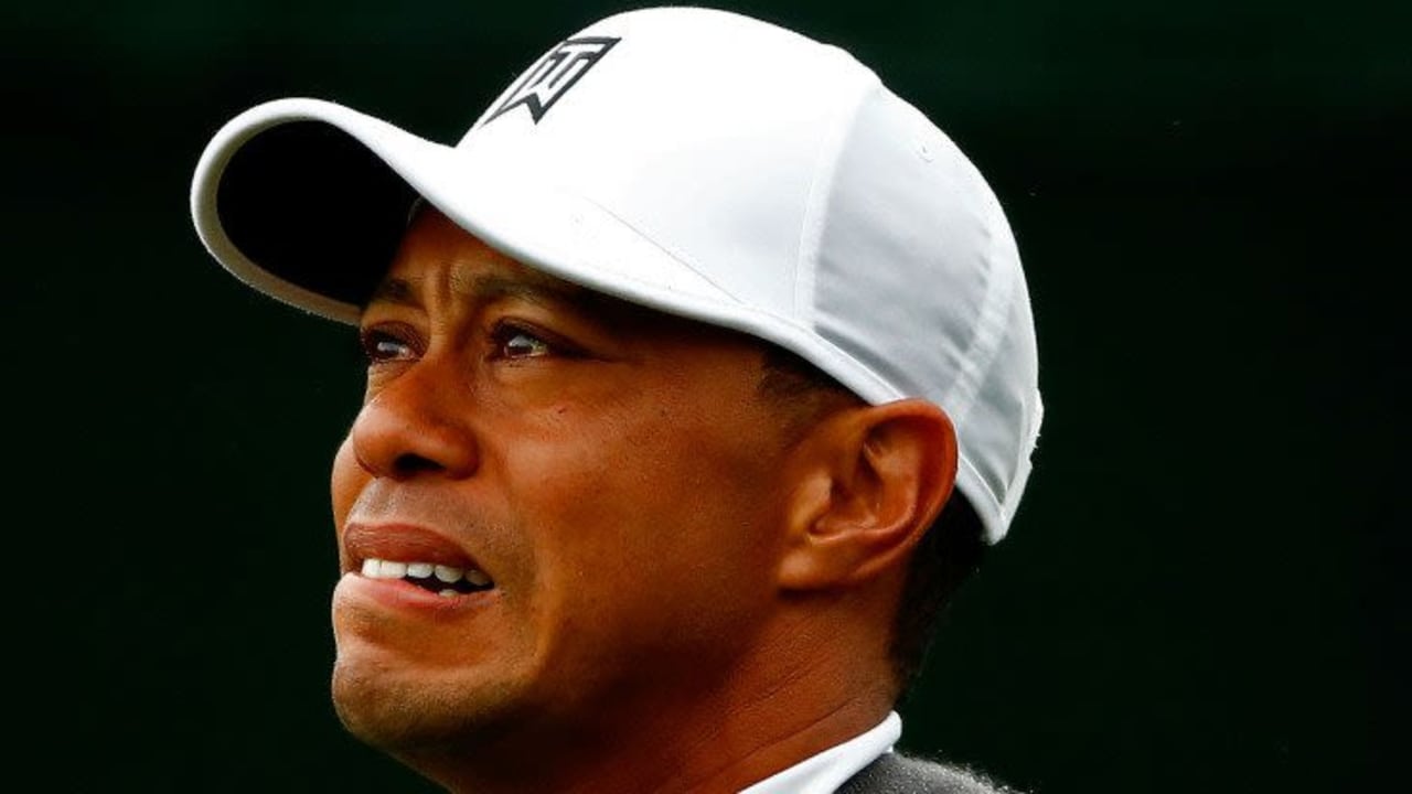 Ein Blick der alles sagt - Tiger hat sein Comeback 2015 mal so richtig vergeigt. (Foto: Getty)